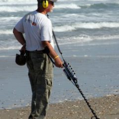 beach metal detecting